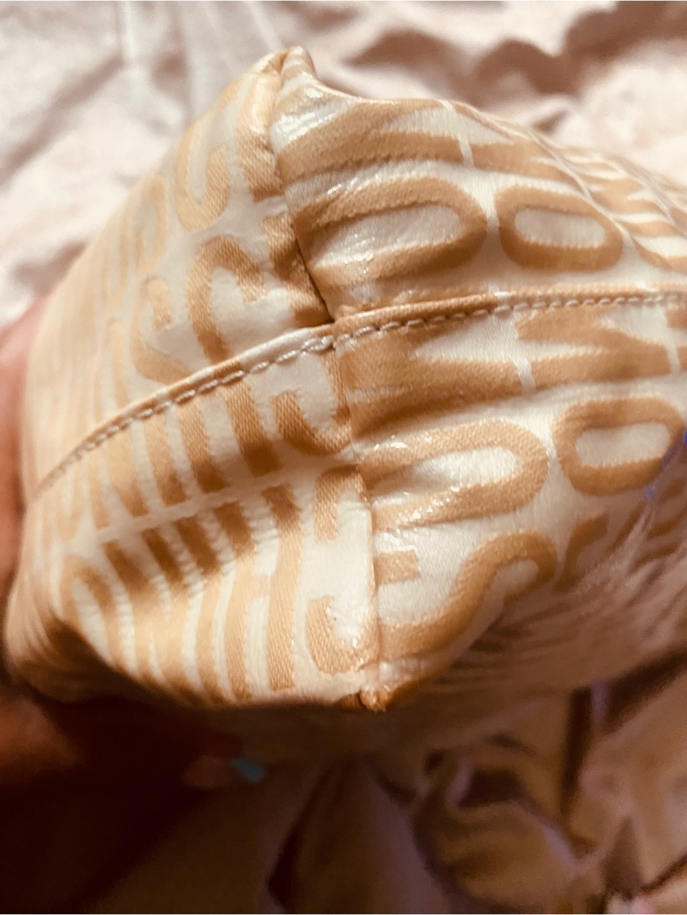 Authentic Moschino Tote Tan and Cream - Picture 10 of 14
